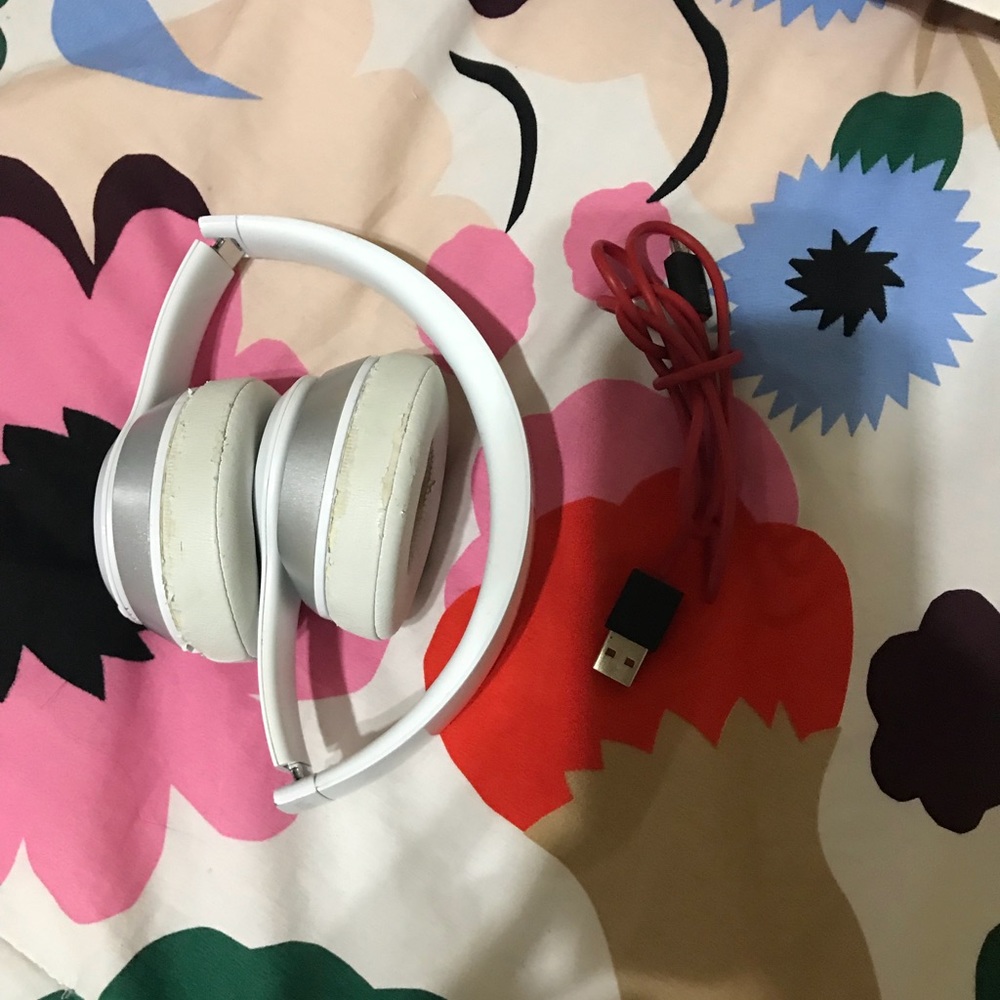 Beats Solo Wireless